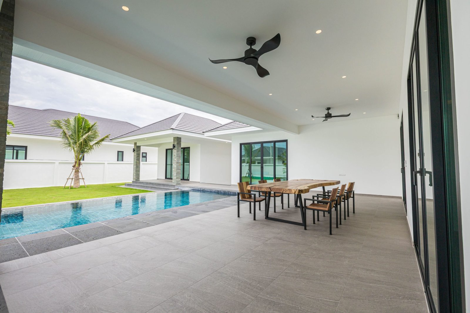Highland Villa image